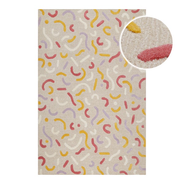 Teppich mit abstraktem Muster aus Linien und Punkten, Detailansicht der strukturierten Oberfläche.