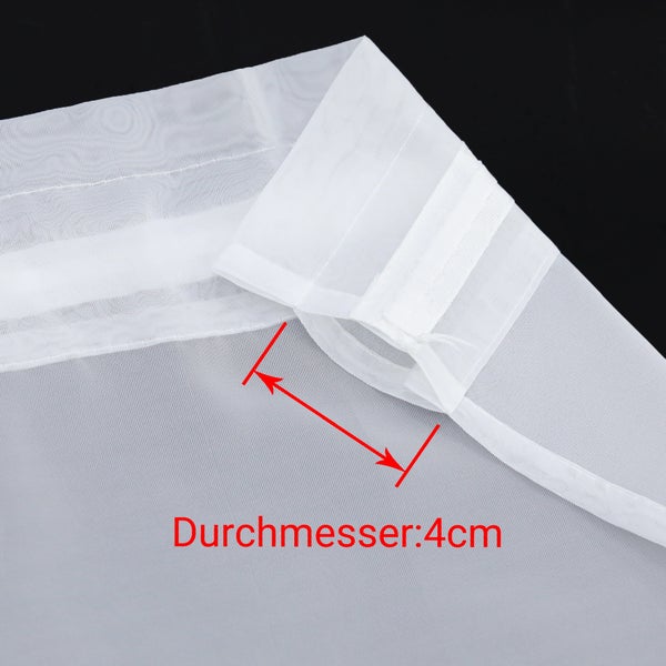 Gardine mit 4 cm Durchmesser für die Gardinenstange