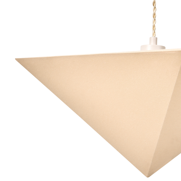 Hängelampe mit geometrischem Lampenschirm