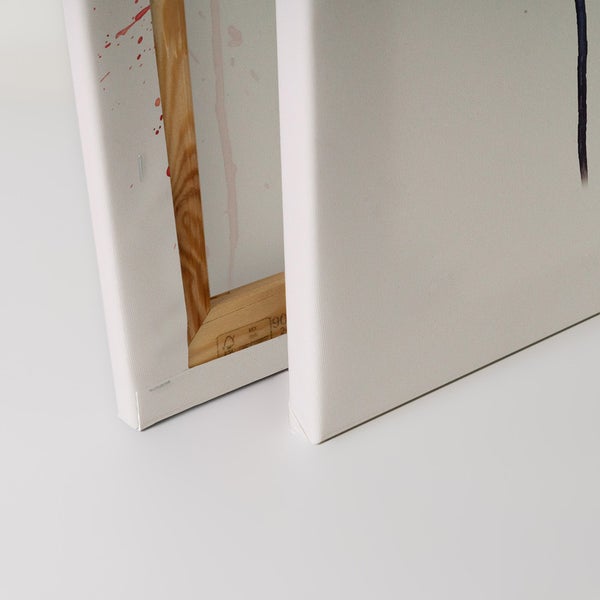 Detailansicht zweier Leinwandbilder mit Holzrahmen