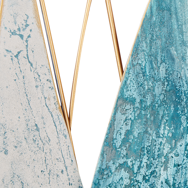 Holz Nussknacker Figur mit Geschenk in der Hand