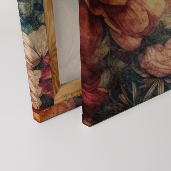 Nahaufnahme einer Leinwand mit Blumendesign auf einem Holzrahmen