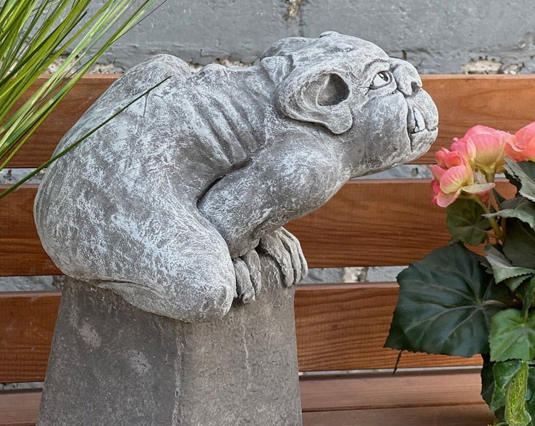 Gargoyle Gartenfigur aus Steinguss, wetterfeste Steinguss-Figur für den Garten, Terrasse oder Balkon.