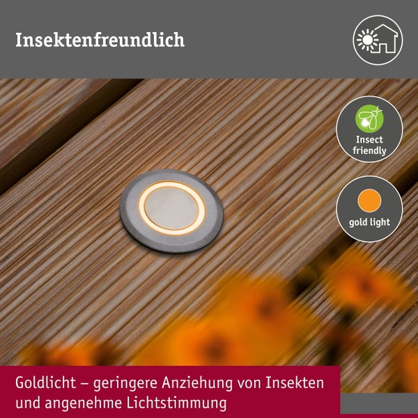 Pergola mit Loungemöbeln im Garten