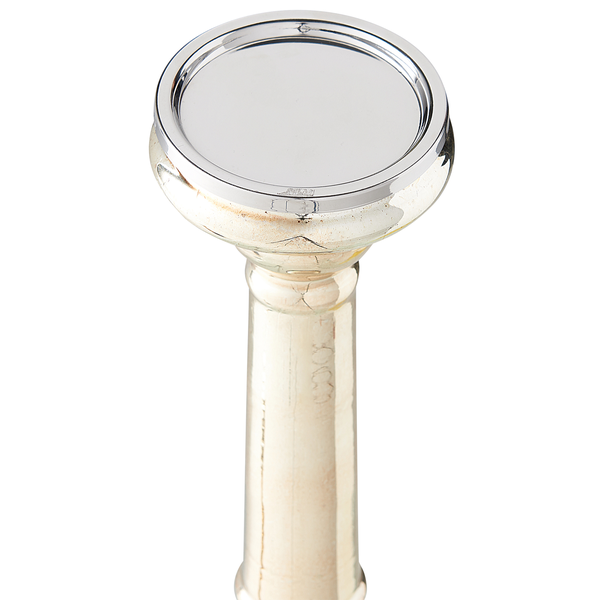 Einzelner Kerzenständer aus Glas mit Metalleinsatz