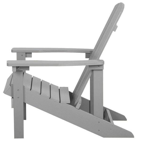 Grauer Adirondack-Gartensessel in Holzoptik aus Kunststoff, Seitenansicht.
