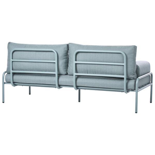 Gartensofa mit Metallgestell und Kissen