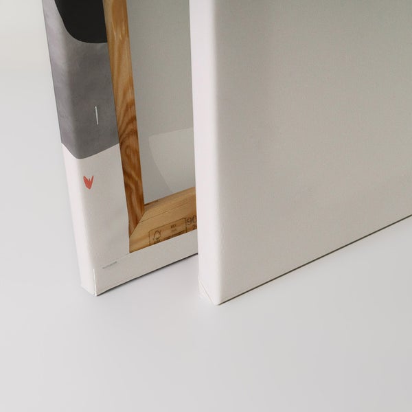 Detailansicht zweier Leinwandbilder mit Holzrahmen