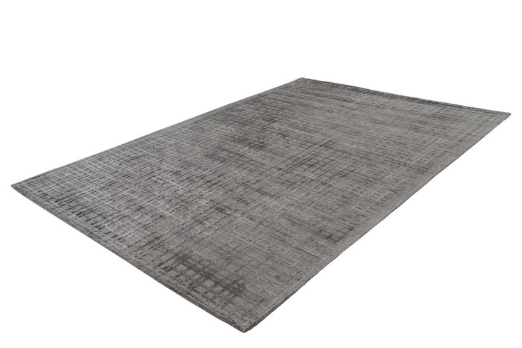 Rechteckiger grauer Teppich mit modernem strukturiertem Gittermuster und Vintage-Effekt.