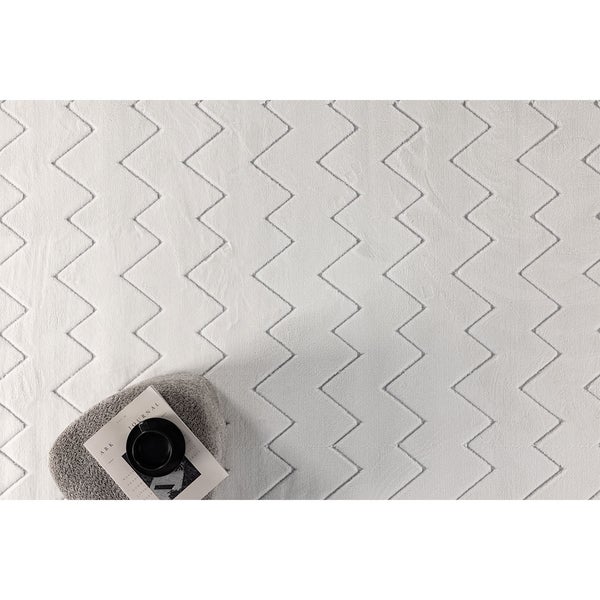 Fia Teppich 160x230 cm weiß. 160 X 230 X 2 cm