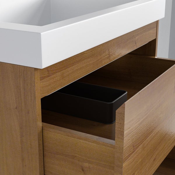 Waschbeckenunterschrank in Holzoptik mit offener Schublade und Organizer, inklusive weißem Waschtisch.