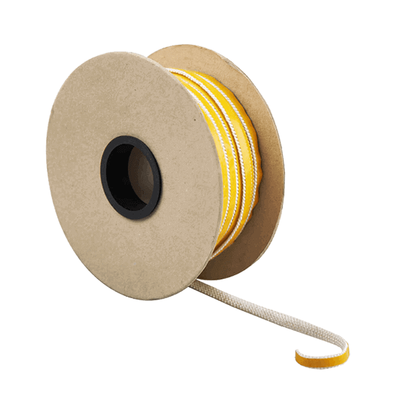 Selbstklebende Ofendichtschnur auf einer Papprolle, weiß mit gelbem Klebestreifen.