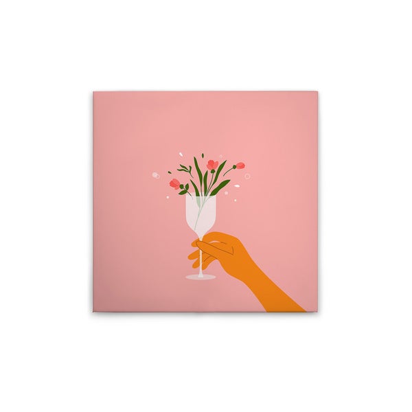 Dekorative Leinwand mit Illustration einer Hand, die ein Weinglas mit Blumen hält