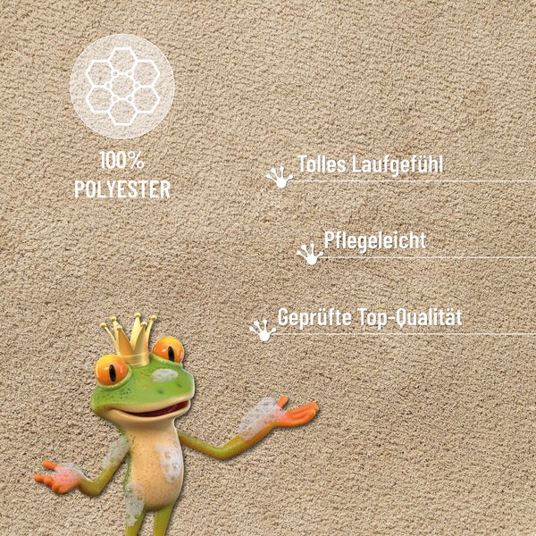 Badteppich aus 100 Prozent Polyester mit Hinweisen zu Laufgefühl, Pflegeleichtigkeit und geprüfter Qualität sowie einem Frosch mit Krone.