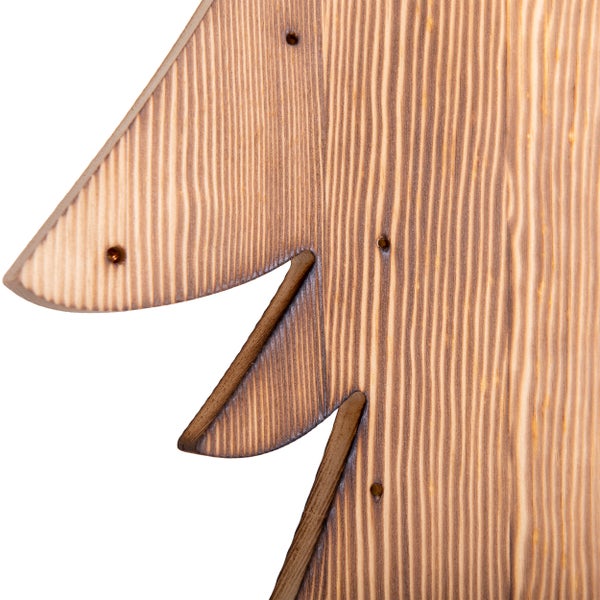 Detailansicht eines hölzernen Weihnachtsbaums