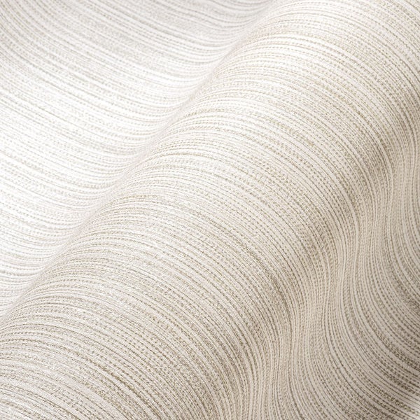 Beige Vliestapete im Wohnzimmer