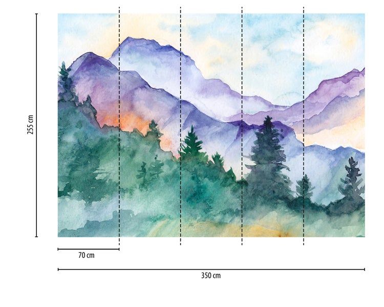 Fototapete mit Aquarell-Berglandschaft und Tannen. Maße: 350 Zentimeter breit, 255 Zentimeter hoch, aufgeteilt in 5 Bahnen zu je 70 Zentimeter.