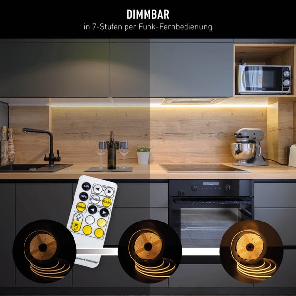 Küchenszene mit dimmbarer LED-Leiste und Funkfernbedienung zur Steuerung der Helligkeit in sieben Stufen