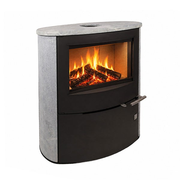 Kaminofen mit Natursteinverkleidung und Sichtfenster mit brennendem Holzfeuer