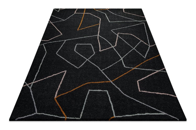 Dunkler Teppich mit mehrfarbigem geometrischem Linienmuster.