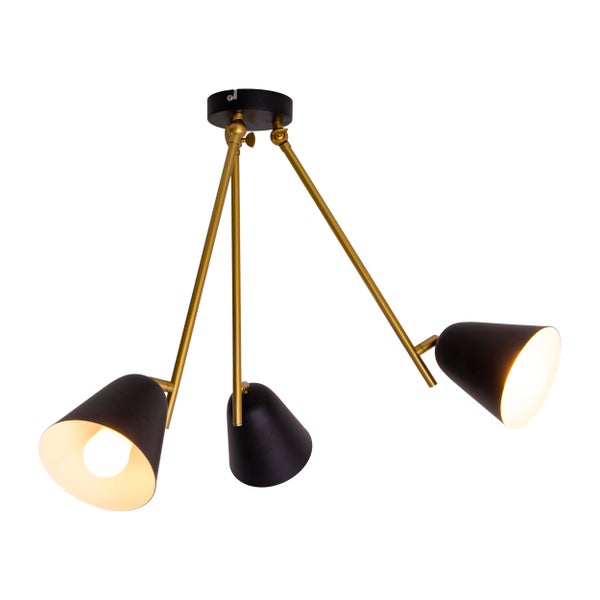 Deckenleuchte mit drei Leuchtenarmen und Lampenschirmen