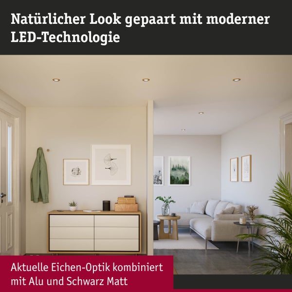 Flur mit LED Deckenleuchten, Kommode in Eichenoptik und Wohnzimmer mit Sofa