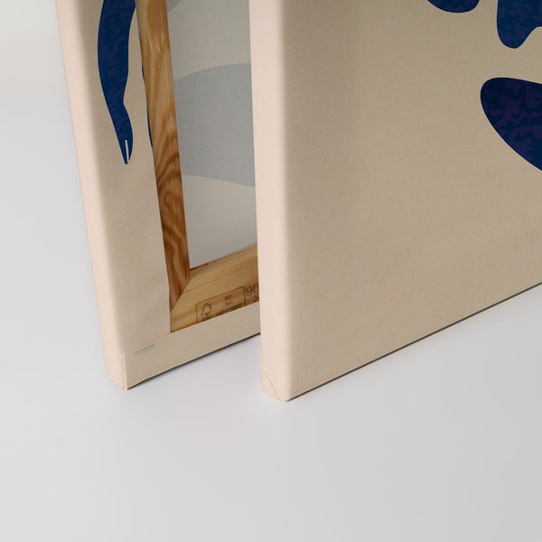 Detailansicht einer Leinwand mit abstraktem Design und Holzrahmen