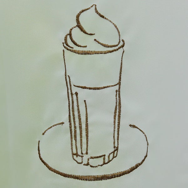 Gesticktes Eisdessert auf Stoff