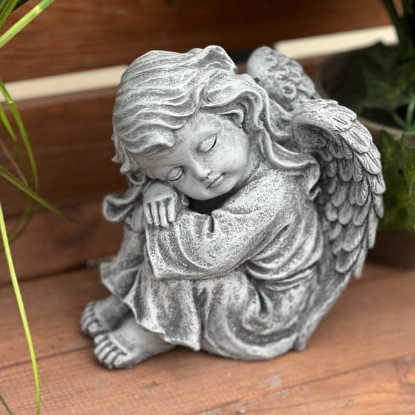 Gartenfigur schlafender Engel aus wetterfestem Kunststein als Dekoration für den Außenbereich