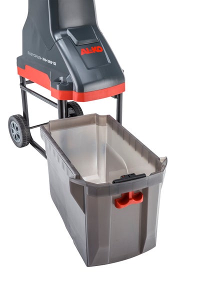 AL-KO Messerhäcksler Easy Crush MH 2810 mit herausgezogener, transparenter Fangbox und Fahrgestell mit Rädern.