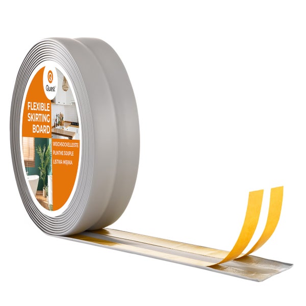 Quest flexible Weichsockelleiste auf Rolle mit doppelseitigem Klebeband zur einfachen Montage als Bodenabschluss