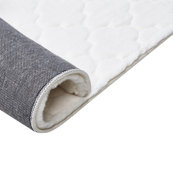 Gerollter Teppich mit Hochflor-Oberfläche