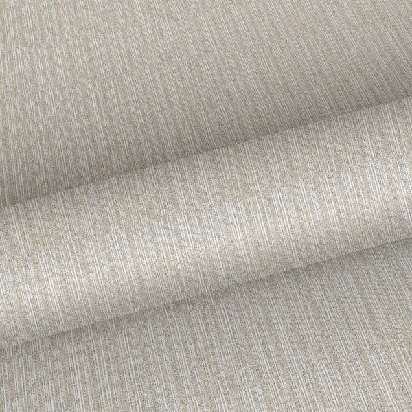 Stechpalme mit roten Beeren und grünen Blättern