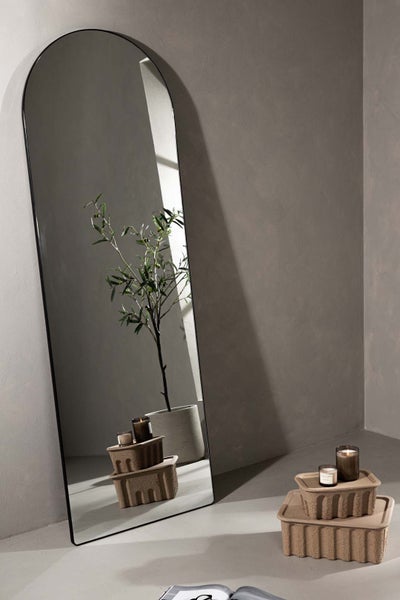 Sarasota Spiegel schwarz. 66 X 3 X 193 cm