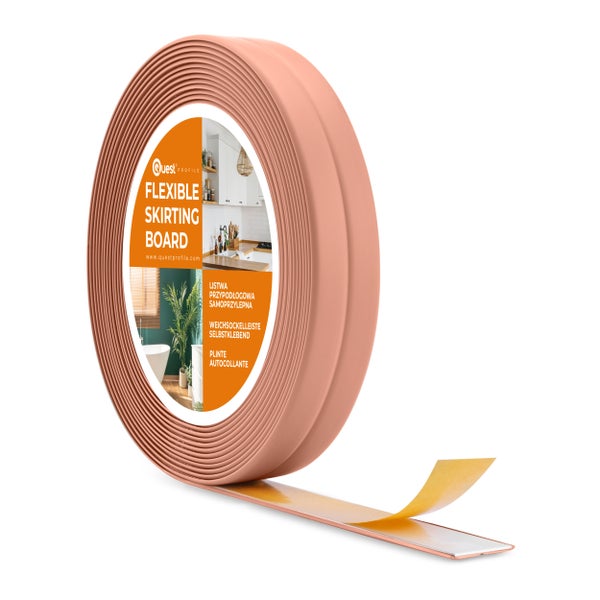 Selbstklebende, flexible Sockelleiste in Rollenform der Marke Quest Profile