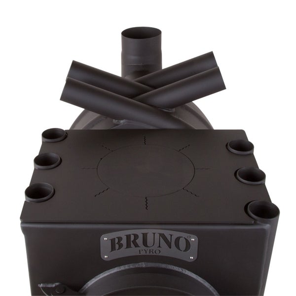 Holzofen mit Kochfeld und Rohranschluss