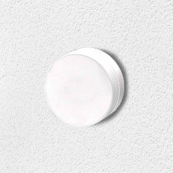 Runde LED Wandleuchte für den Innenbereich montiert an einer Wand