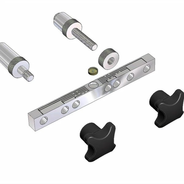 Hettich Accura Bohrlehren-Set mit Metallleiste, Skala, Gewindebolzen und Sterngriffen.