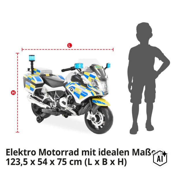 Elektro Polizeimotorrad für Kinder mit Maßen 123,5 x 54 x 75 Zentimeter neben einer Kinderfigur zur Veranschaulichung der Größe.