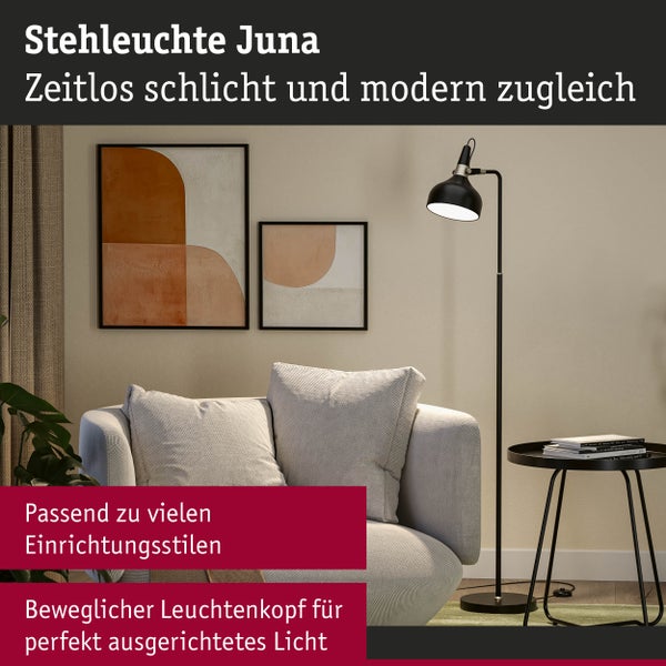 Stehlampe Juna in einem Wohnzimmer mit Sofa und Beistelltisch