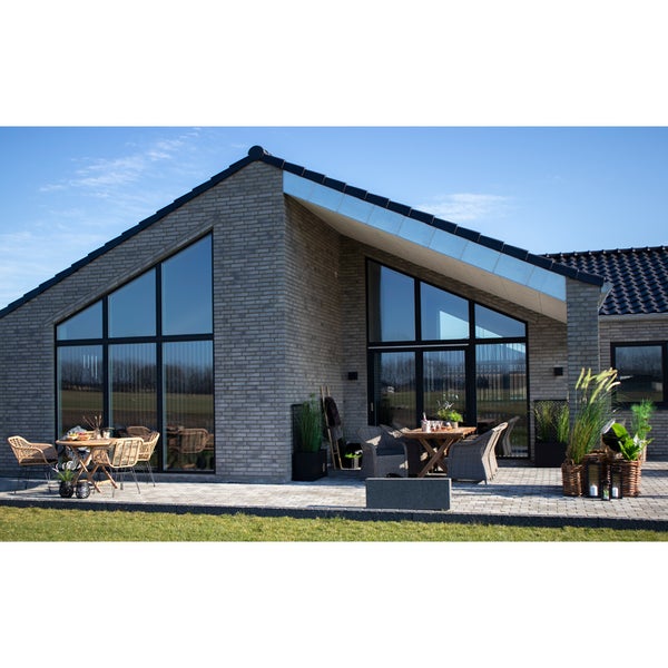 Ovaler Gartentisch aus Holz mit Klappfunktion