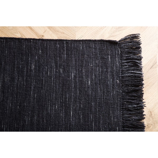 Elton Teppich 230x162cm schwarz. 162 X 230 X 1 cm