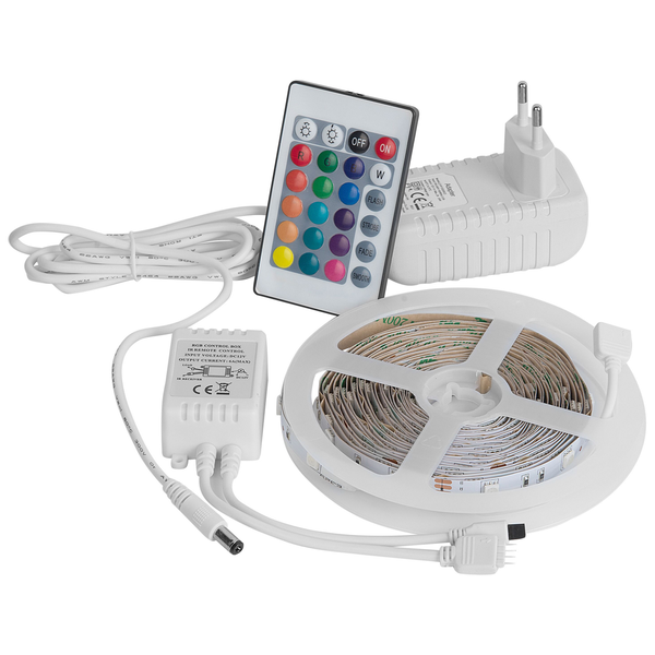 LED-Streifen-Set mit mehrfarbigem Lichtband auf Rolle, Fernbedienung, Netzteil und Infrarot-Steuergerät.