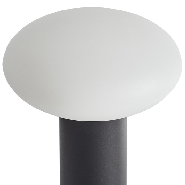 Gartenleuchte mit rundem Lampenschirm