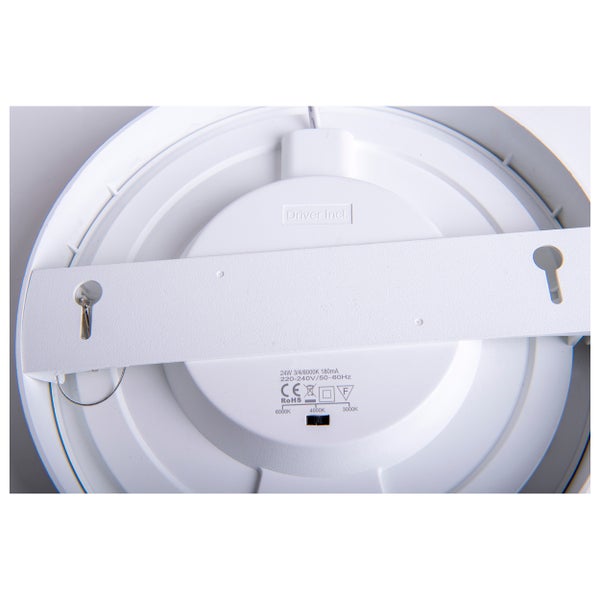 Rückseite einer runden Deckenleuchte mit Montagehalterung