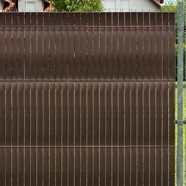 Sichtschutzstreifen für Doppelstabmattenzaun als pflegeleichter Sichtschutz für den Garten aus robustem Kunststoff.