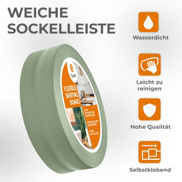 Eine aufgerollte flexible Sockelleiste als selbstklebendes Wandprofil mit Symbolen für Wasserdichtigkeit, einfache Reinigung und hohe Qualität.
