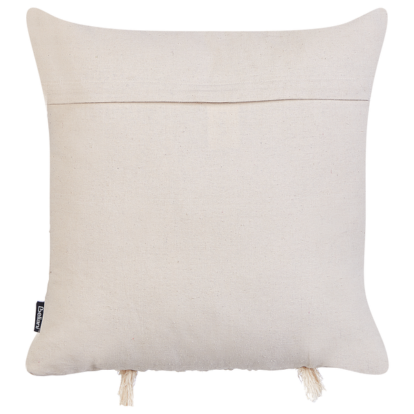 Dekokissen aus Textil mit Quasten