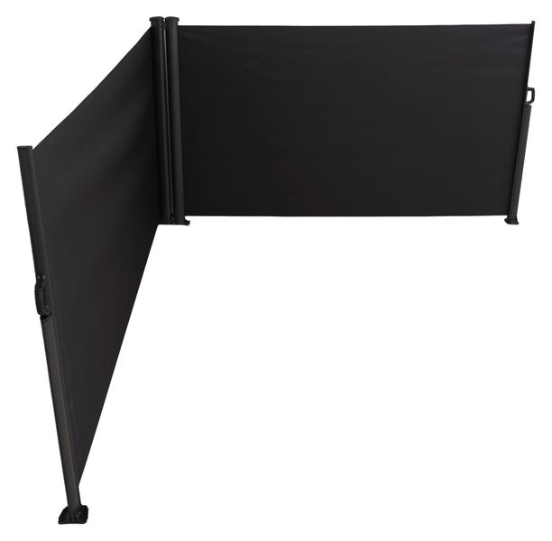 Hocker mit Schaffellbezug und Holzbeinen