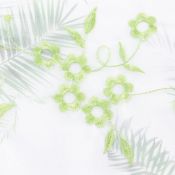 Dekorativer Gardinenstoff mit Blumenmuster und Blättern